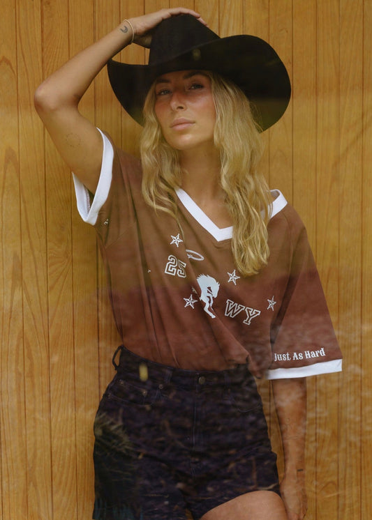 25 WY Off Shoulder Oversized Tee